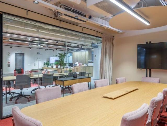 Exclusiva oficina de 199 mq en alquiler Madrid, España