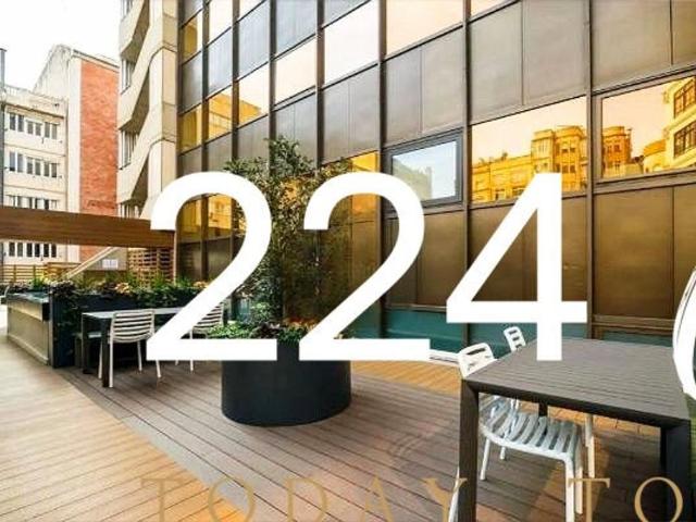 Exclusiva oficina de 243 mq en alquiler Barcelona, España
