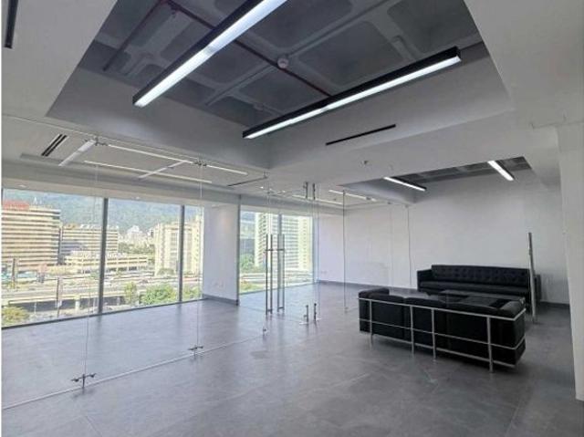 Exclusiva oficina en venta Nueva Caracas, Venezuela