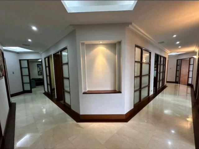 Exclusiva oficina en venta Nueva Caracas, Venezuela