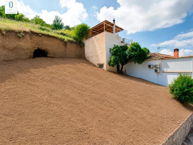 EXCLUSIVA OPORTUNIDAD DE INVERSIÓN Y PROMOCIÓN EN EL BARRANCO DEL ABOGADO – GRANADA