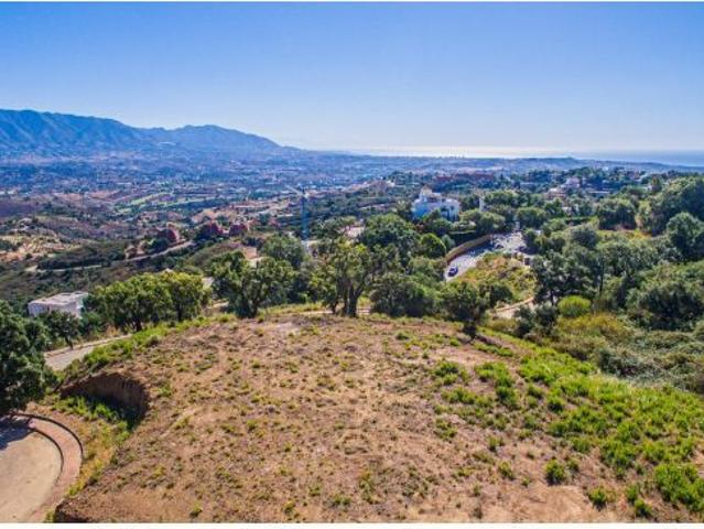 Exclusiva oportunidad de inversión: 9 parcelas para villas de lujo en La Mairena, Ojén – Marbella Es