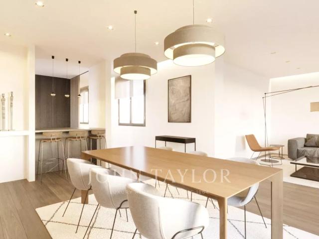 Exclusiva Oportunidad de Renovación con Proyecto y Licencia en el Corazón de Palma de Mallorca