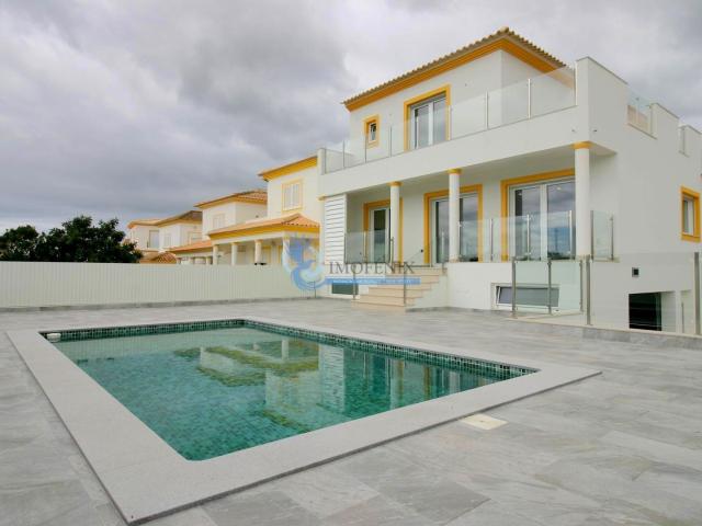 Exclusiva Moradia T3 Moderna com Piscina e Elevador – Albufeira, Albufeira, Quinta dos Caliços