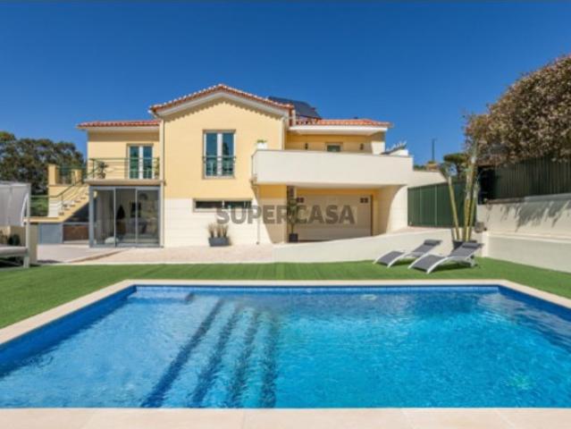 Exclusiva Moradia T4 de Luxo | Condomínio Privado | Piscina Privativa | Projeto de Design de Interiores | Belas Golfe Residence
