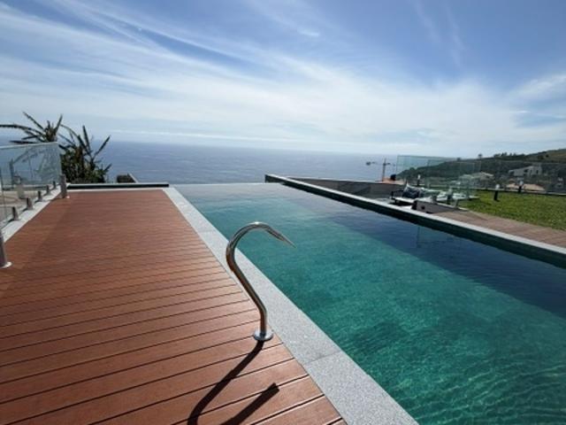 EXCLUSIVA | MORADIA DE LUXO COM PISCINA INFINITA NA CALHETA, Calheta
