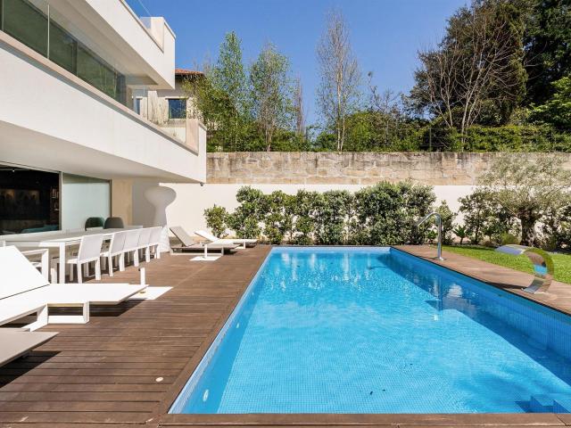 Exclusiva Moradia de Luxo em localização prime 343m² Lordelo do Ouro e Massarelos