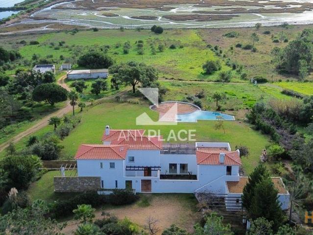 EXCLUSIVA MORADIA DE LUXO EM LOCALIZAÇÃO ÚNICA | 26063931512