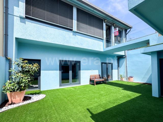 Exclusiva Moradia Geminada com 5 quartos 151m² Vila Nova De Gaia Santa Marinha