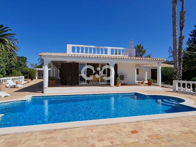 Exclusiva Moradia Nilla T4, Montinhos da Luz 422m² Luz