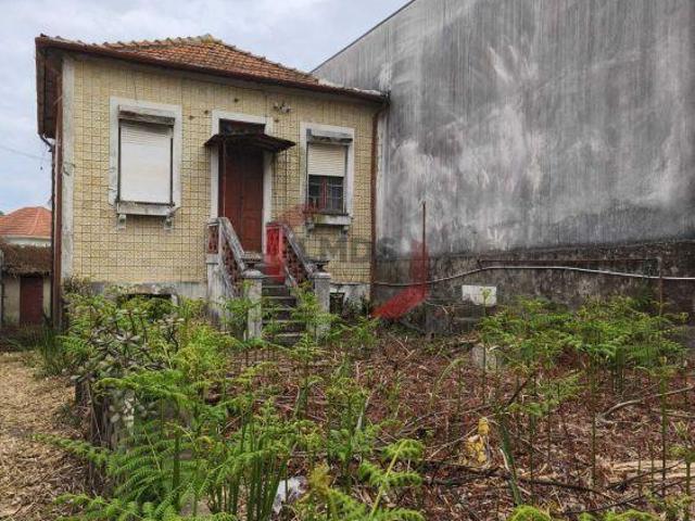 Exclusiva Moradia para Reabilitação na Prestigiada Rua do Molhe | 26084088583