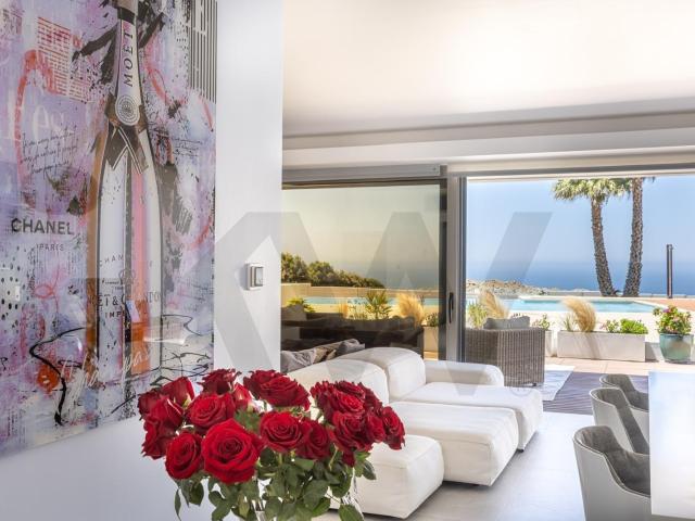 Casa de praia de design, de construção recente, com área total de 279 m²