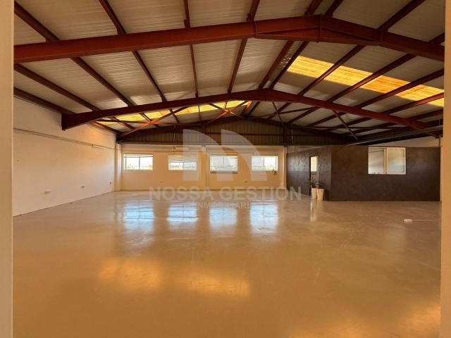 Exclusiva Nave Industrial en el Prestigioso Parc Tecnològic de Paterna
