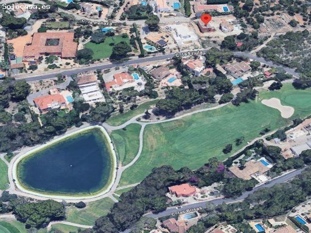 EXCLUSIVA PARCELA CON PROYECTO DE VILLA DE LUJO EN ALTEA