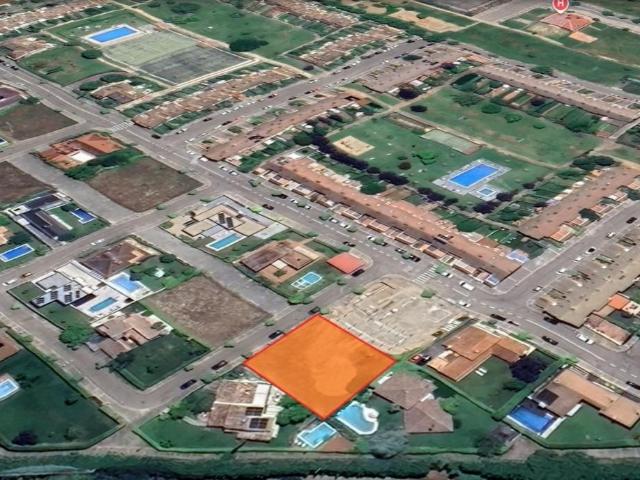 Exclusiva parcela en Entrepinos, Simancas – Naturaleza, privacidad y calidad de vida