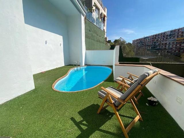 Exclusiva planta baja con jardín privado y piscina en El Putxet, Barcelona