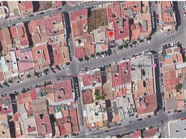 Exclusiva Plaza de Aparcamiento + trastero en el Corazón de Torrevieja