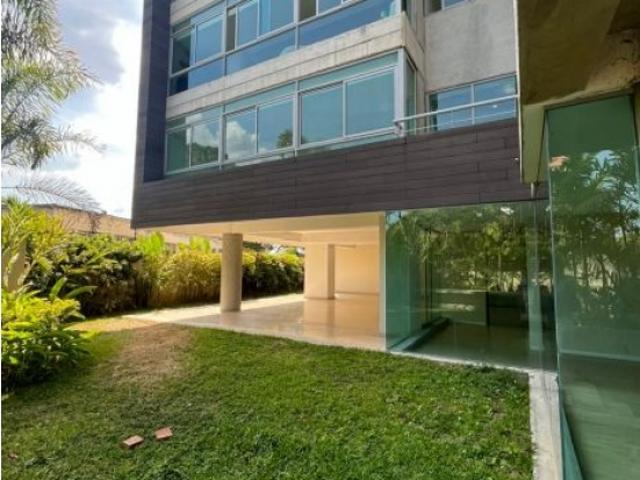 Exclusiva Propiedad a ESTRENAR en el Country Club de Caracas 1D