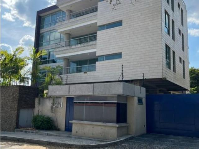 Exclusiva Propiedad a ESTRENAR en el Country Club de Caracas