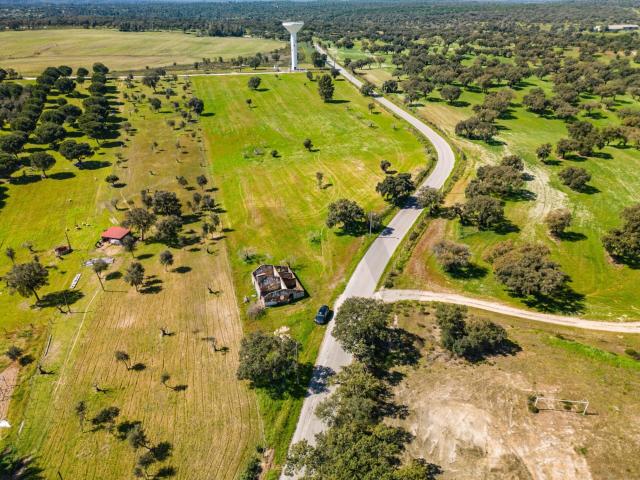 Exclusiva Propriedade de 2 Hectares com Poço e PIP Aprovado para 2 Moradias – Coruche