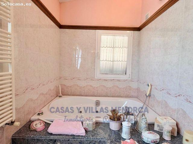 Exclusiva residencia con piscina y amplios espacios en Sant Lluís, donde la