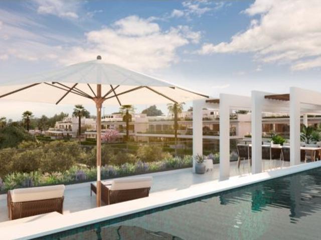 Exclusiva residencia de alto standing en primera línea de golf en Marbella, Málaga
