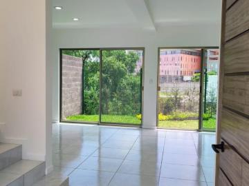 ¡Exclusiva Residencia en Venta en Cañadas del Bosque, Morelia!