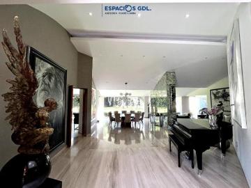 Exclusiva Residencia en Venta o Renta, en Club de Golf Santa Anita