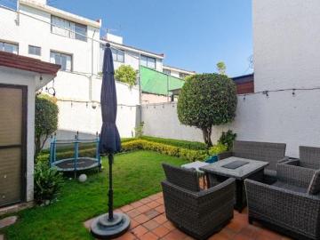 Exclusiva Residencia en Condominio Privado en San Jerónimo Lídice