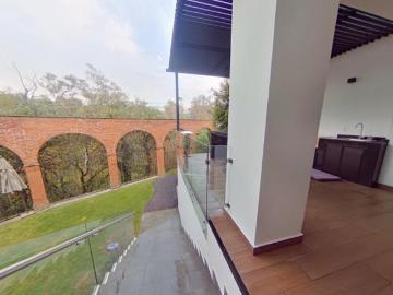 ¡Exclusiva residencia en San Jerónimo: lujo, diseño y confort en un solo lugar!