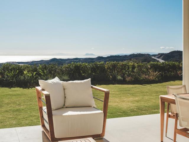 Exclusiva Urbanización Junto Al Marbella Club Golf& 13 & 13. 167m² Benahavís