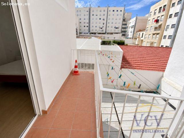 Exclusiva vivienda completamente reformada en el centro de Alicante con 3