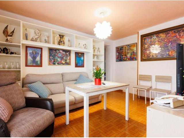 Exclusiva vivienda con encanto en Plaza Verín – luz, estilo y confort