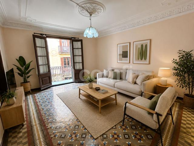 Exclusiva vivienda con gran potencial en el centro histórico de Barcelona