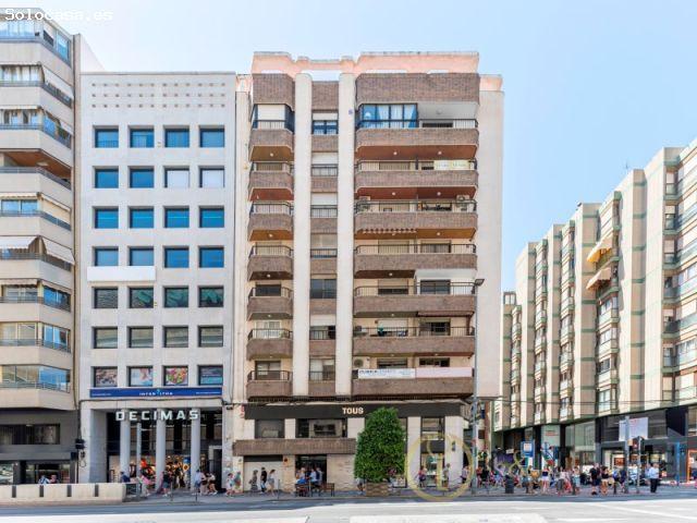 Exclusiva Vivienda con Gran Potencial en Plena Avenida Maisonnave Alicante