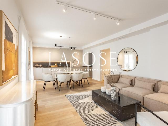 Exclusiva vivienda con piscina comunitaria en finca singular en el corazón de Barcelona