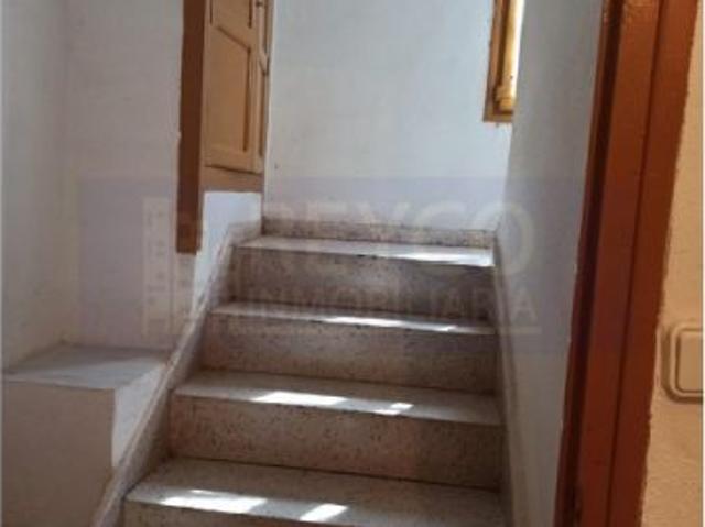 Exclusiva vivienda con terraza de 30 m², piscina y amplio trastero de 15 m² en
