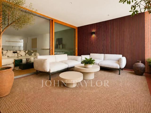 Exclusiva vivienda con terraza en emblemático edificio en la Milla de Oro