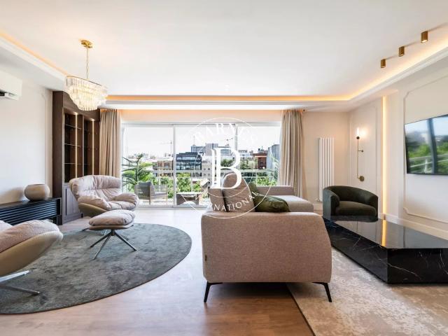 Exclusiva vivienda con terraza en la séptima planta en Calle. 275m² Madrid