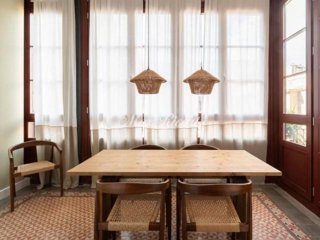 Exclusiva vivienda con terraza privada en Eixample 124m²