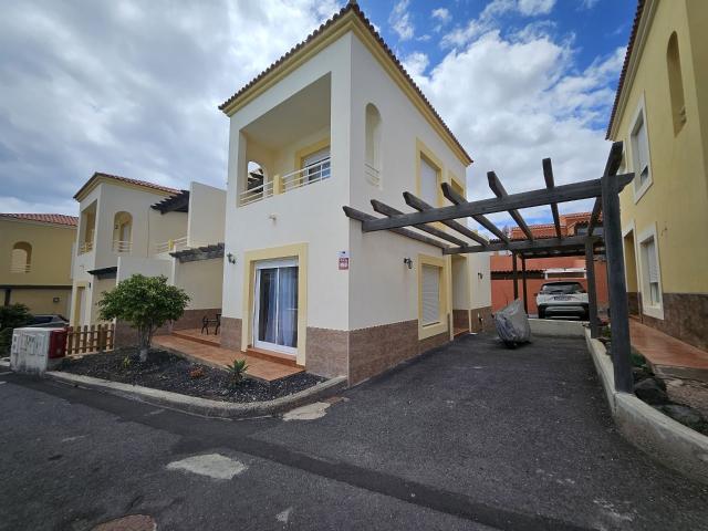 ? Exclusiva Vivienda Con Vistas A Piscina En Caleta de Fuste. 111m² Caleta de Fuste