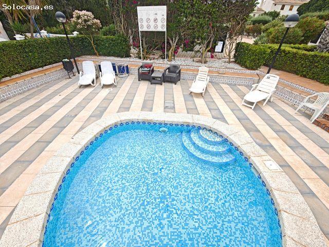 Exclusiva vivienda adosada de 4 dormitorios en Los Altos, junto a Punta Prima