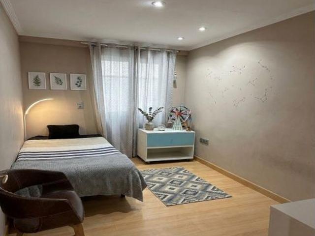 Exclusiva vivienda de 160 m2 con suelo radiante, ascensor y garaje en una de las mejores zonas de El