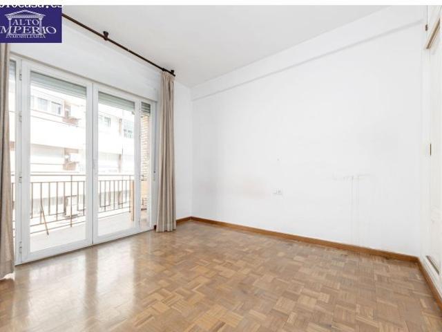 EXCLUSIVA VIVIENDA DE 213 M2 CON GARAJE Y TRASTERO EN PEDRO ANTONIO DE ALARCÓN JUNTO A RECOGIDAS
