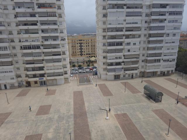EXCLUSIVA VIVIENDA DE 5 DORMITORIOS A 400 METROS DE LA PLAYA EN MÁLAGA – 460.000€ GASTOS INMOBILIARIOS INCLUIDOS