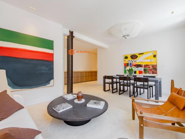 EXCLUSIVA VIVIENDA DE AUTOR CON PATIO PRIVADO EN EL CORAZÓN DE MALASAÑA