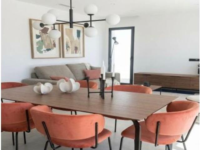 Exclusiva vivienda de Obra Nueva con piscina en La Quinta