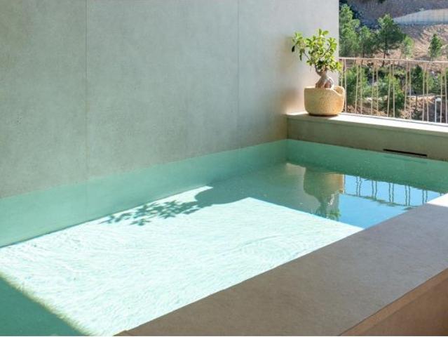 EXCLUSIVA VIVIENDA DE LUJO CON PISCINA PRIVADA E IMPRESIONANTES VISTAS AL MEDITERRÁNEO