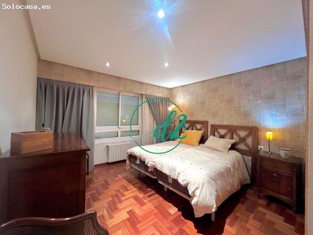 EXCLUSIVA VIVIENDA DE MÁS DE 130 m2 CON GARAJE EN PLENO CENTRO DE OURENSE. REF1466