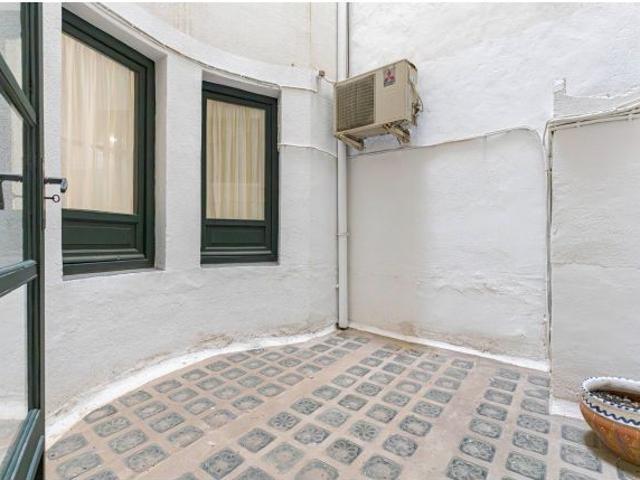 Exclusiva vivienda en Andrés Baquero con licencia turística